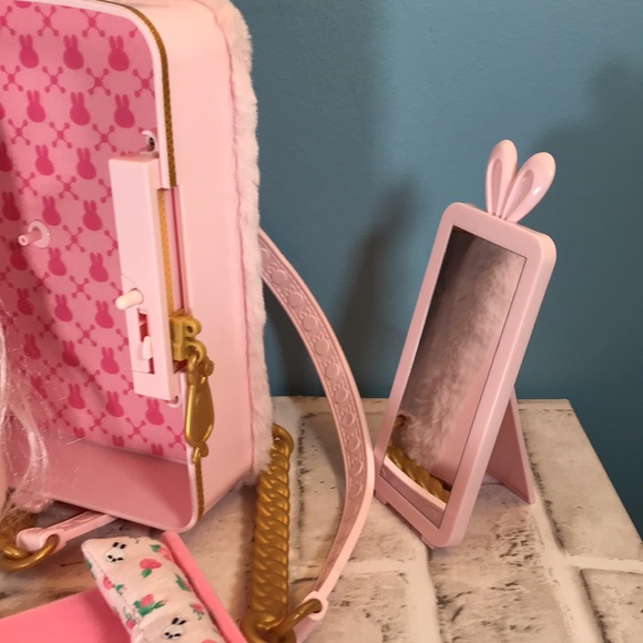 Na! Na! Na! Surprise! Doll and pink bunny case - Picture 4 of 13